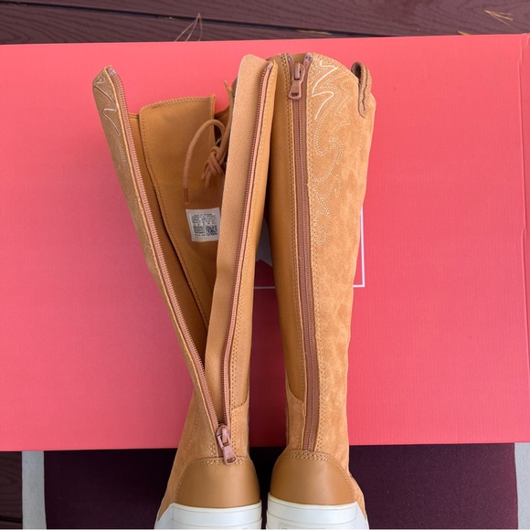 CONVERSE Women’s Chuck 70 De Luxe XXHi Platform Western Boots - Picture 9 of 14